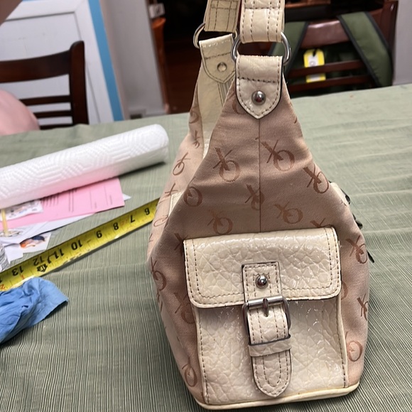 XOXO cream/champagne fabric purse with faux leather, some small damage spots - Picture 3 of 9